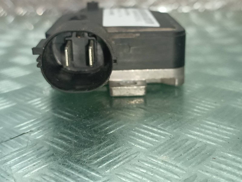 Recambio de modulo electronico para ford kuga (cbv) referencia OEM IAM 940002907  DOS CONECTORES