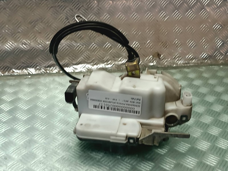 Recambio de cerradura puerta delantera izquierda para seat ibiza (6k1) referencia OEM IAM   2 CONECTORES