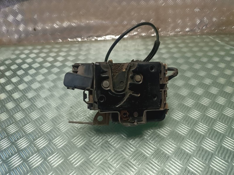 Recambio de cerradura puerta delantera izquierda para seat ibiza (6k1) referencia OEM IAM   2 CONECTORES