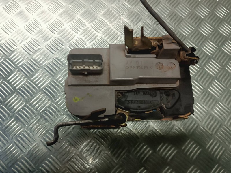 Recambio de cerradura puerta delantera derecha para citroen xsara picasso referencia OEM IAM  VALEO CONECTOR 6 PINES
