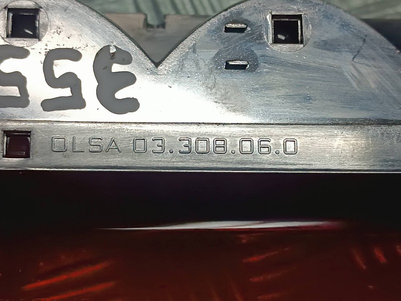 Recambio de luz central de freno para ford ka (ccu) titanium referencia OEM IAM 03308060  