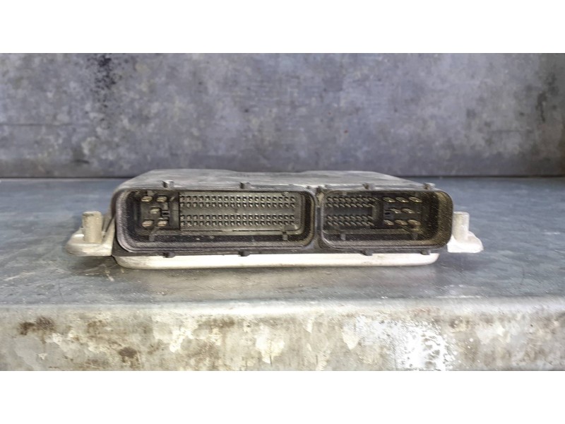 Recambio de centralita motor uce para volkswagen polo (9n1) referencia OEM IAM 038906019NC 0281011819 BOSCH