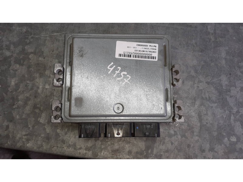 Recambio de centralita motor uce para renault scenic ii referencia OEM IAM 8200565863 S122326109A SIEMENS