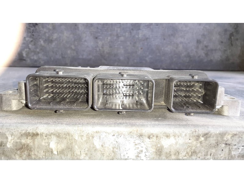 Recambio de centralita motor uce para renault megane iii berlina 5 p referencia OEM IAM 237100120R 237100627R DELPHI