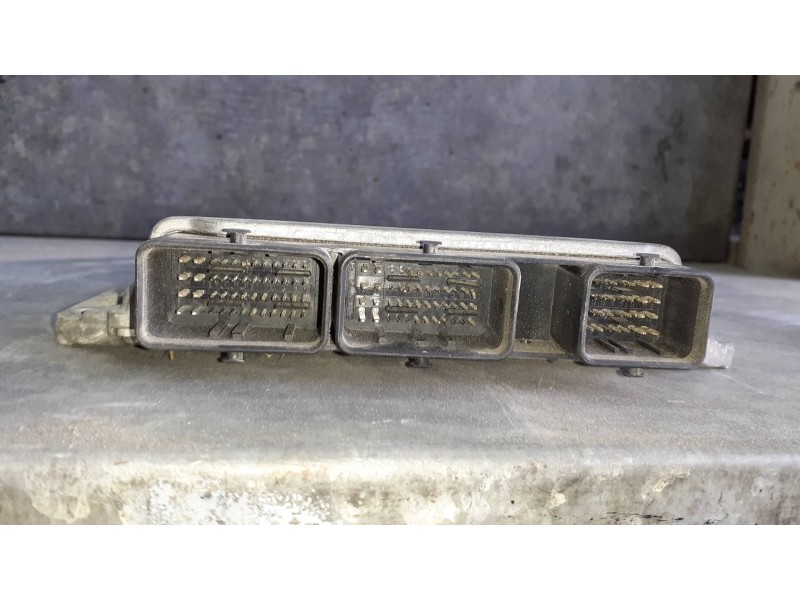Recambio de centralita motor uce para renault megane iii coupe referencia OEM IAM 237100572R 237100293R VALEO