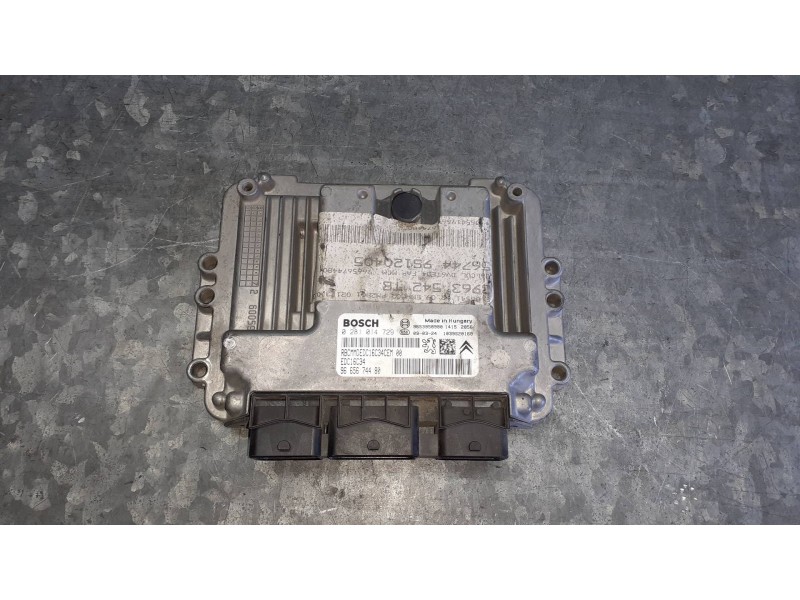 Recambio de centralita motor uce para peugeot 3008 referencia OEM IAM 9653958980 0281014729 BOSCH