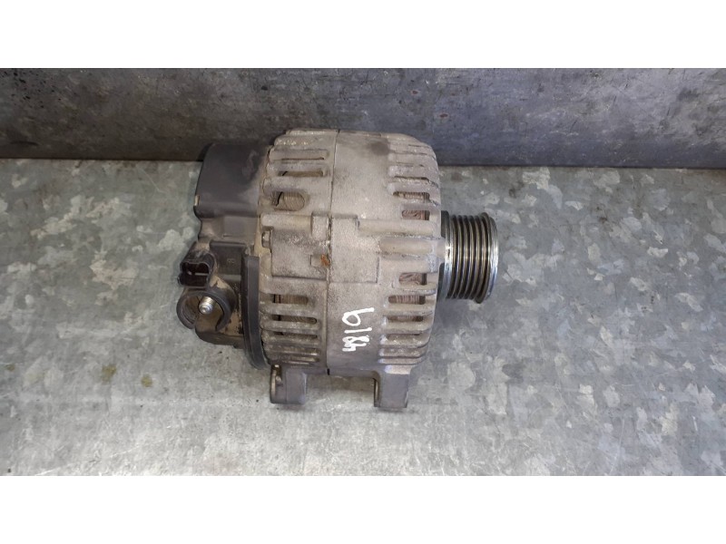 Recambio de alternador para peugeot 207 referencia OEM IAM 9646321780 TG15C118 VALEO