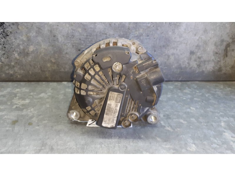 Recambio de alternador para peugeot 207 referencia OEM IAM 9646321780 TG15C118 VALEO
