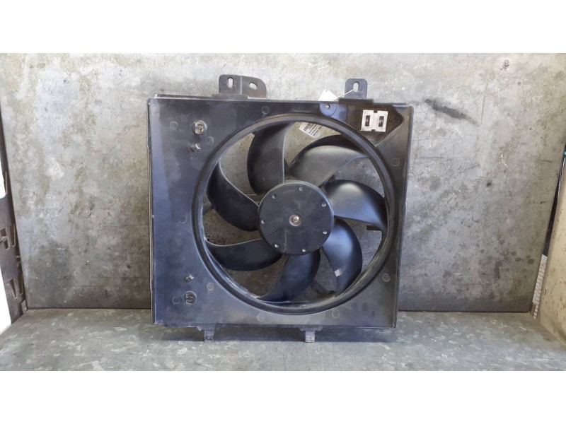 Recambio de electroventilador para citroen c3 referencia OEM IAM 2002221 47336 CON RESISTENCIA