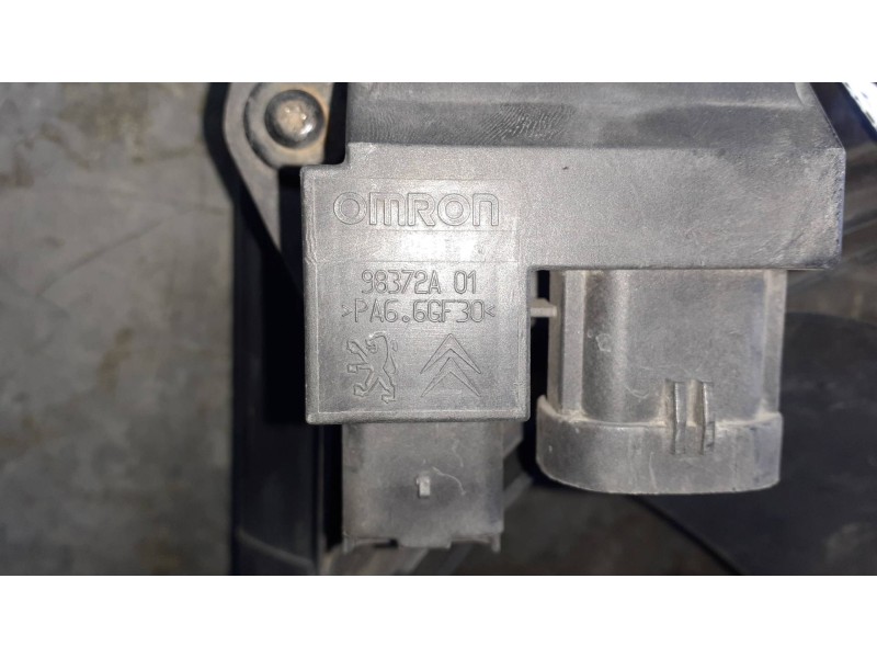 Recambio de electroventilador para citroen c3 referencia OEM IAM 2002221 47336 CON RESISTENCIA