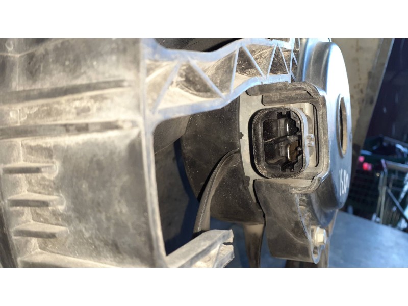 Recambio de electroventilador para citroen c3 referencia OEM IAM 2002221 47336 CON RESISTENCIA