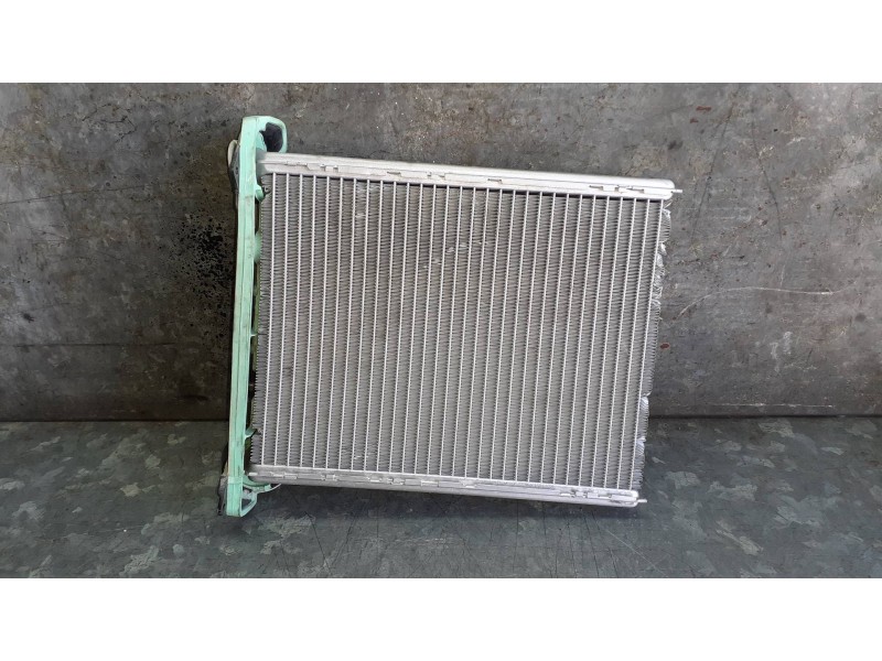 Recambio de radiador calefaccion / aire acondicionado para peugeot 308 sport referencia OEM IAM T1014497T 669328C VALEO