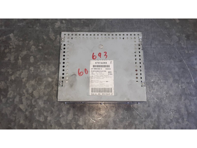 Recambio de sistema audio / radio cd para mitsubishi outlander (cw0) referencia OEM IAM 8701A260 DY6MW7U593 34U244