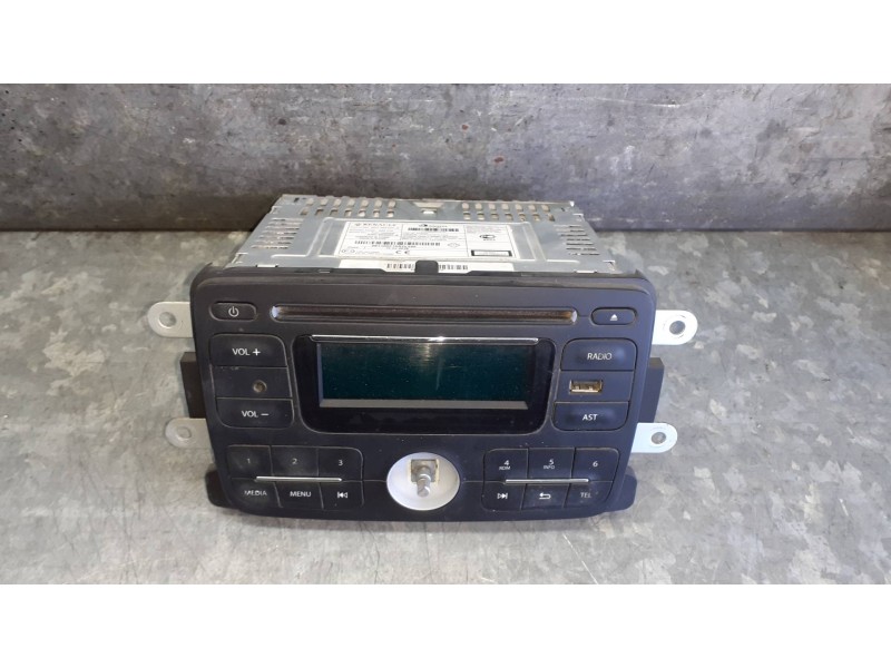 Recambio de sistema audio / radio cd para dacia lodgy referencia OEM IAM 281155216RB 3174106660 ANATEL