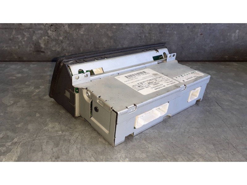 Recambio de sistema audio / radio cd para toyota yaris (ncp1/nlp1/scp1) referencia OEM IAM 861100D040 W58500 CNTS0370LC
