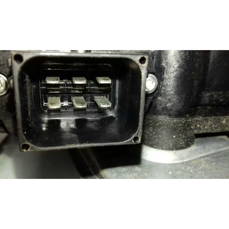 Recambio de elevalunas delantero derecho para opel corsa d ´´111 years´´ referencia OEM IAM 72005001  ELECTICO