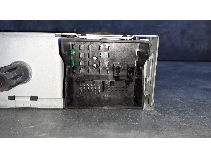Recambio de sistema audio / radio cd para renault megane iii berlina 5 p referencia OEM IAM 281150030RB 281150030RT 
