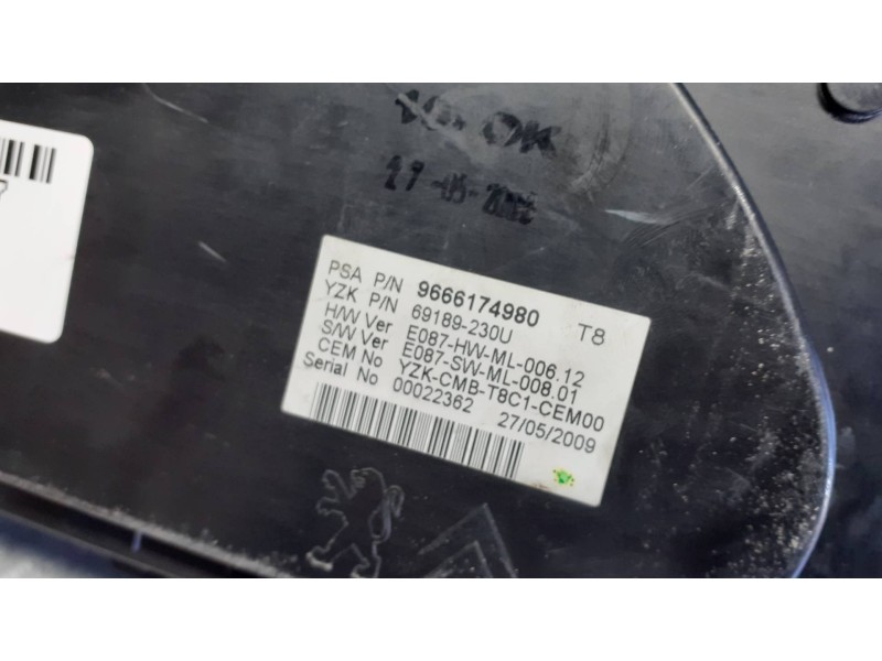 Recambio de cuadro instrumentos para peugeot 3008 referencia OEM IAM 9666174980 69189230U 