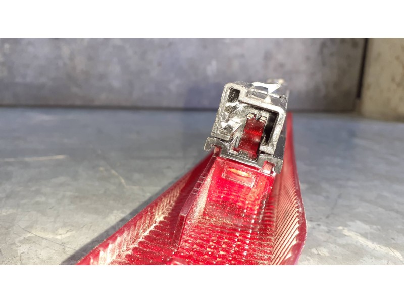 Recambio de luz central de freno para ford focus lim. (cb4) referencia OEM IAM 4M5113A613AD  VP4M5X13A613A