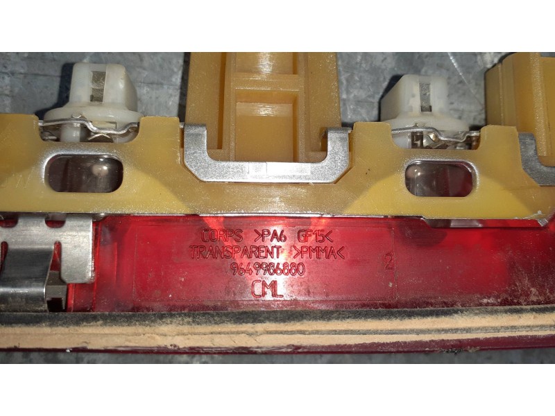 Recambio de luz central de freno para peugeot 207 referencia OEM IAM 9649986880  