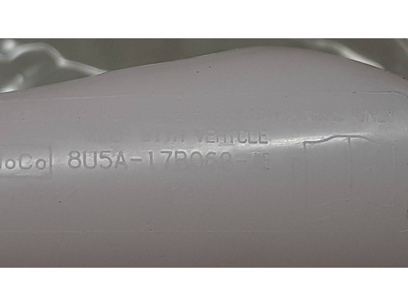 Recambio de tapon combustible para ford focus lim. business referencia OEM IAM 8U5A17B068AE  EMBUDO REPOSTAJE