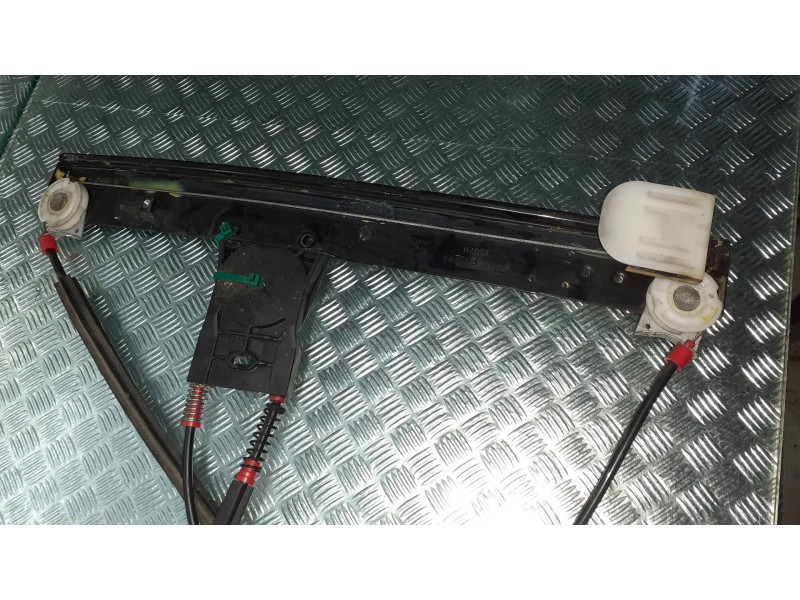 Recambio de elevalunas delantero derecho para ford mondeo ber. (ca2) ghia referencia OEM IAM 7S71A23200BG 1307N ELECTRICO