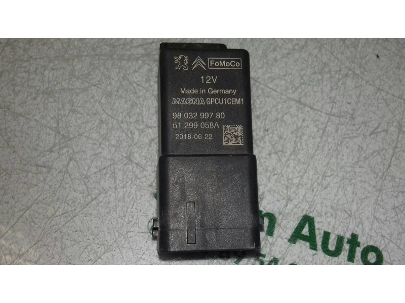 Recambio de caja precalentamiento para peugeot partner kombi outdoor referencia OEM IAM 9803299780 51299058A 8 PINES