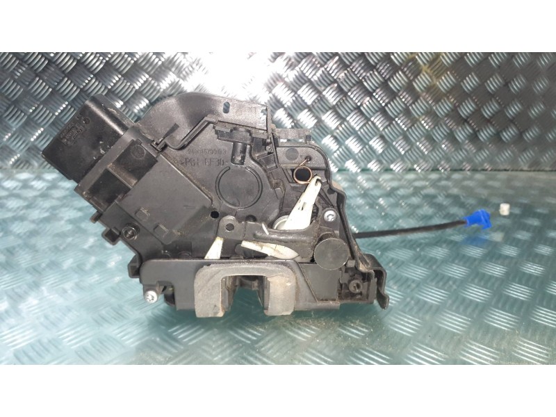 Recambio de cerradura puerta delantera derecha para ford mondeo ber. (ca2) ghia referencia OEM IAM 6M2AR21812AB 200307 961015