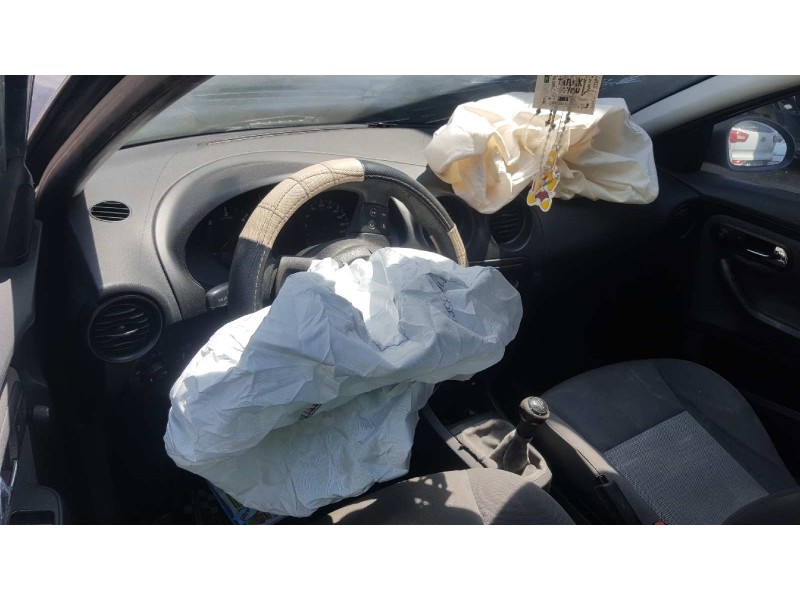 seat ibiza (6l1) del año 2004