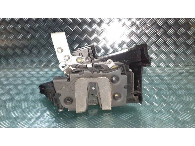 Recambio de cerradura puerta delantera izquierda para ford mondeo ber. (ca2) ghia referencia OEM IAM 6M2AR21813EB 961018 A048317