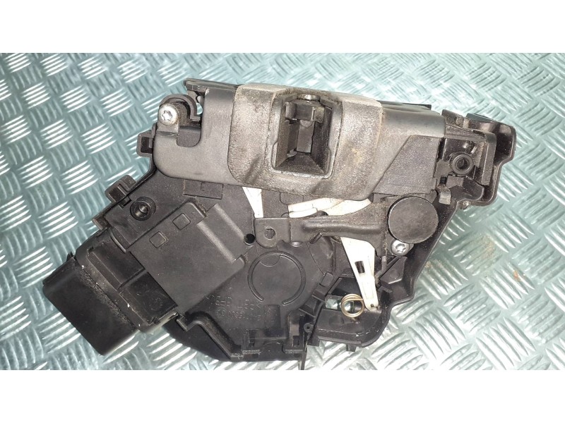 Recambio de cerradura puerta delantera izquierda para ford mondeo ber. (ca2) ghia referencia OEM IAM 6M2AR21813EB 961018 A048317