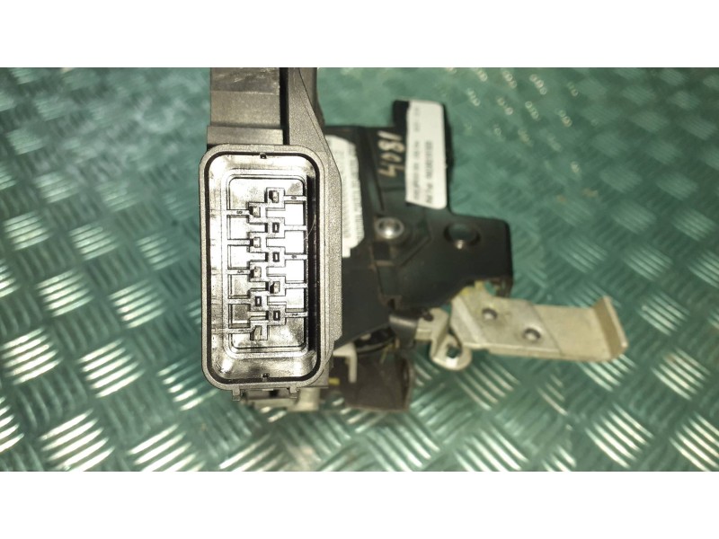 Recambio de cerradura puerta delantera izquierda para ford mondeo ber. (ca2) ghia referencia OEM IAM 6M2AR21813EB 961018 A048317