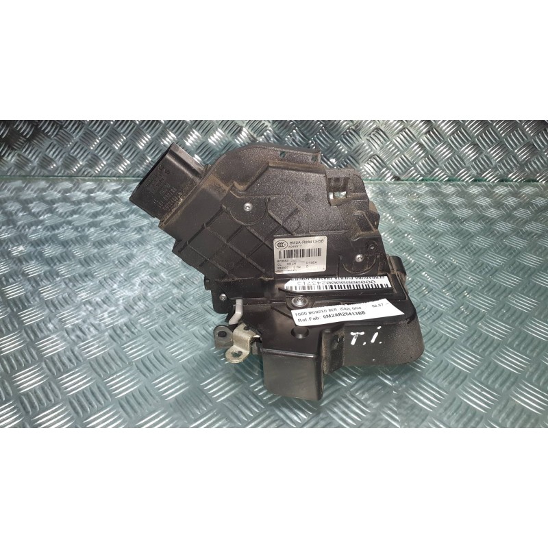 Recambio de cerradura puerta trasera izquierda para ford mondeo ber. (ca2) ghia referencia OEM IAM 6M2AR26413BB 970353 A048317