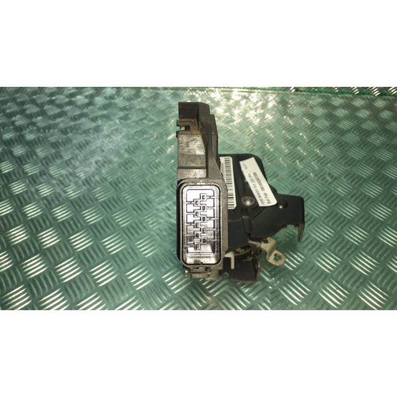 Recambio de cerradura puerta trasera izquierda para ford mondeo ber. (ca2) ghia referencia OEM IAM 6M2AR26413BB 970353 A048317