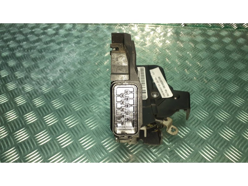 Recambio de cerradura puerta trasera izquierda para ford mondeo ber. (ca2) ghia referencia OEM IAM 6M2AR26413BB 970353 A048317