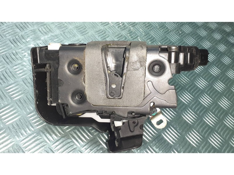 Recambio de cerradura puerta trasera izquierda para ford mondeo ber. (ca2) ghia referencia OEM IAM 6M2AR26413BB 970353 A048317
