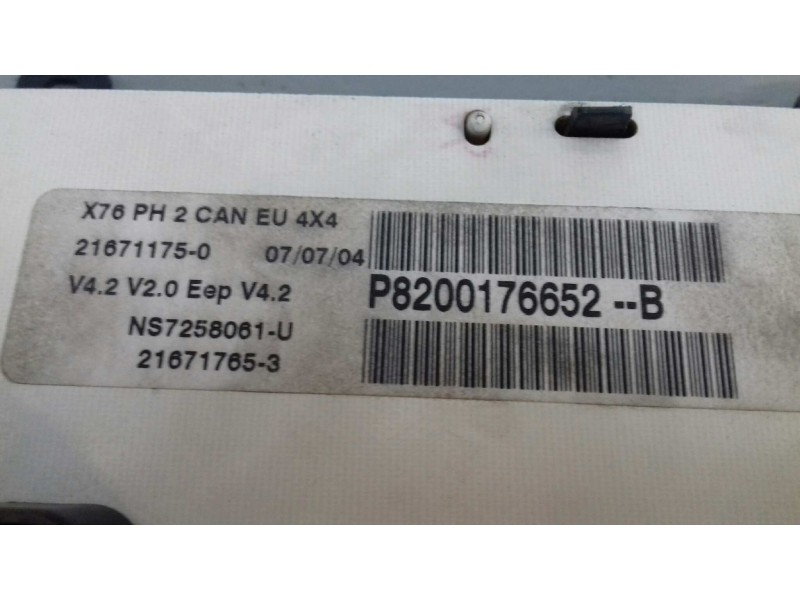Recambio de cuadro instrumentos para renault kangoo (f/kc0) privilege referencia OEM IAM P8200176652B 21671175 SAGEM