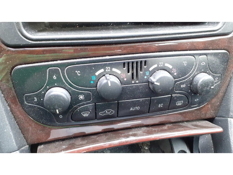 mercedes-benz clase c (w203) berlina del año 2002