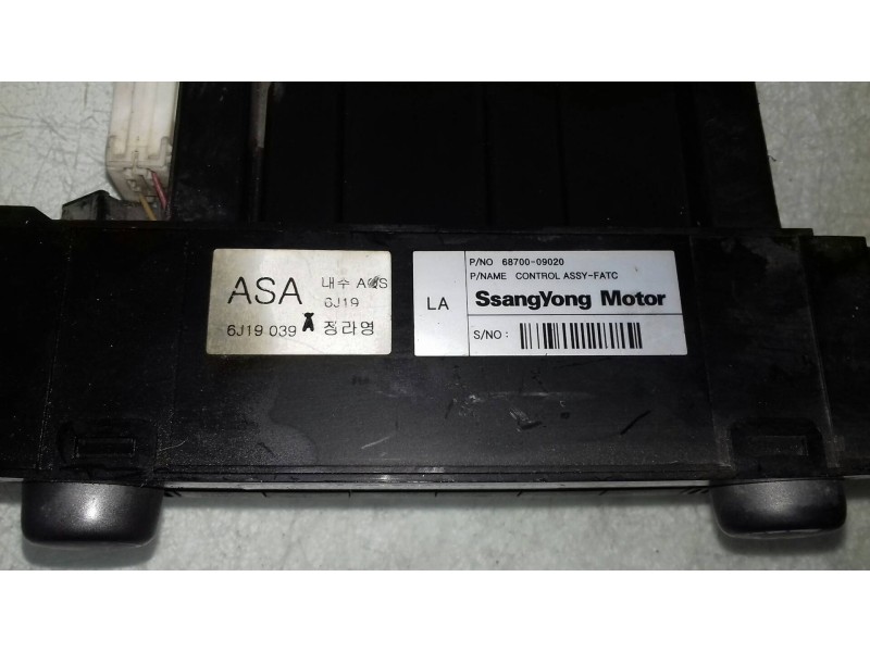 Recambio de mando climatizador para ssangyong kyron 200 xdi limited referencia OEM IAM 6870009020  