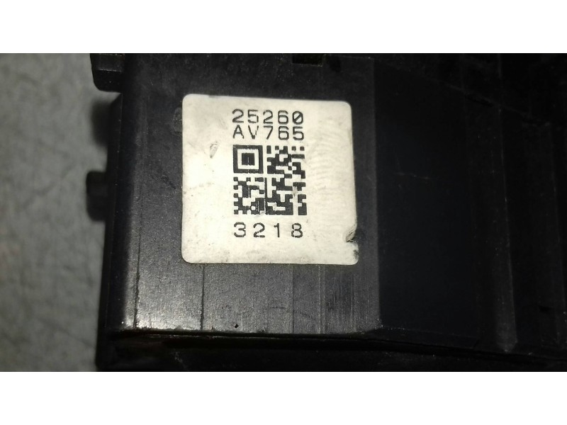 Recambio de mando limpia para nissan almera tino (v10m) acenta referencia OEM IAM 25260AV765  