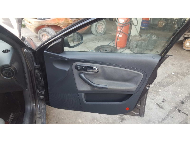 seat ibiza (6l1) del año 2004
