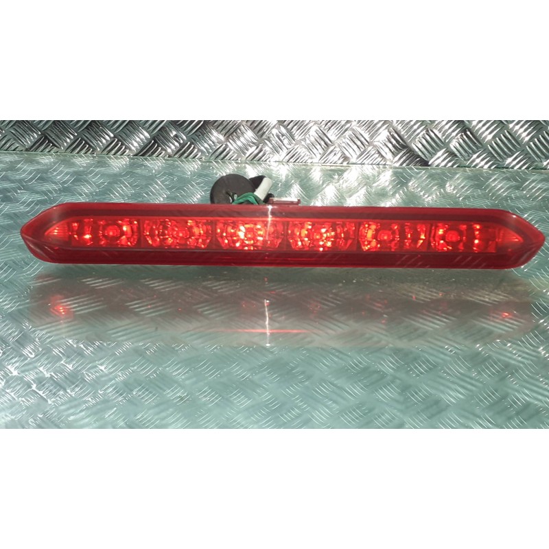 Recambio de luz central de freno para opel mokka x design line start/stop referencia OEM IAM 95151129  42443674