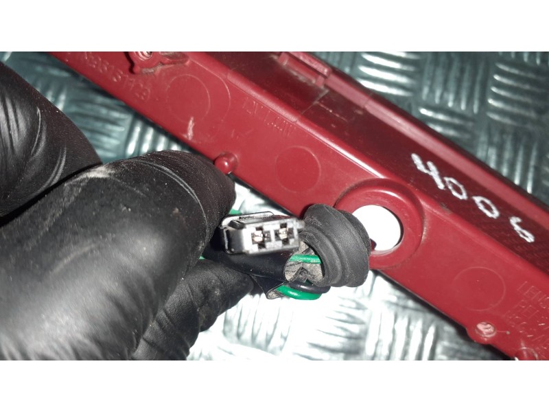 Recambio de luz central de freno para opel mokka x design line start/stop referencia OEM IAM 95151129  42443674