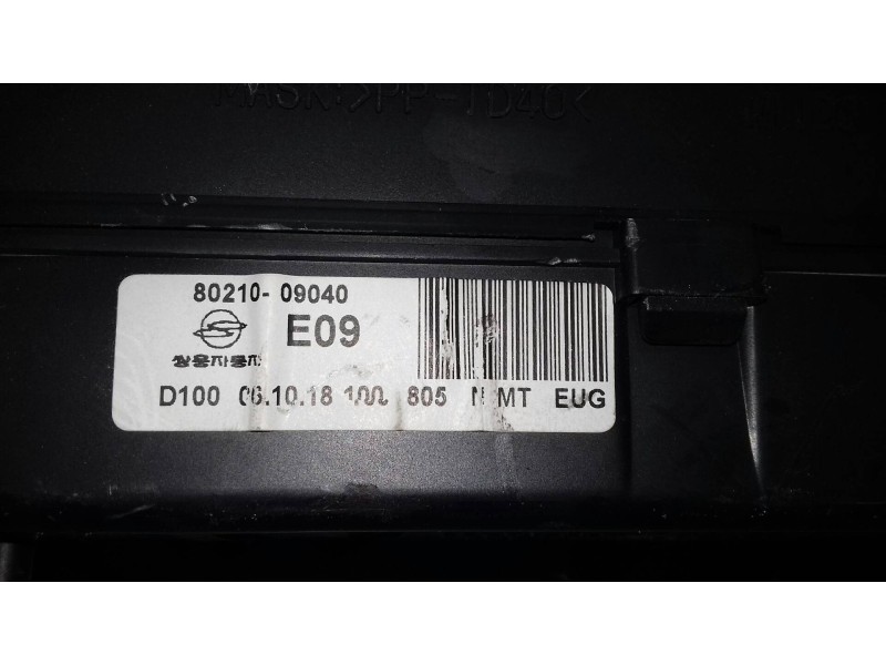 Recambio de cuadro instrumentos para ssangyong kyron 200 xdi limited referencia OEM IAM 8021009040 D100061018100805N 