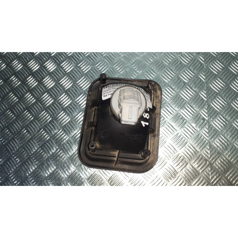 Recambio de piloto trasero izquierdo paragolpes para mitsubishi montero pinin (h60/h70) 1800 gdi (3-ptas.) referencia OEM IAM   