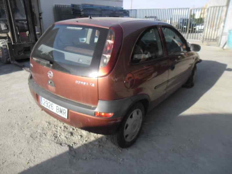 opel corsa c del año 2001