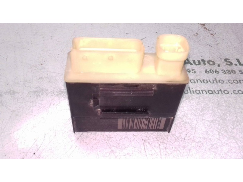 Recambio de caja precalentamiento para peugeot partner kombi outdoor referencia OEM IAM 9652021180 018010951 