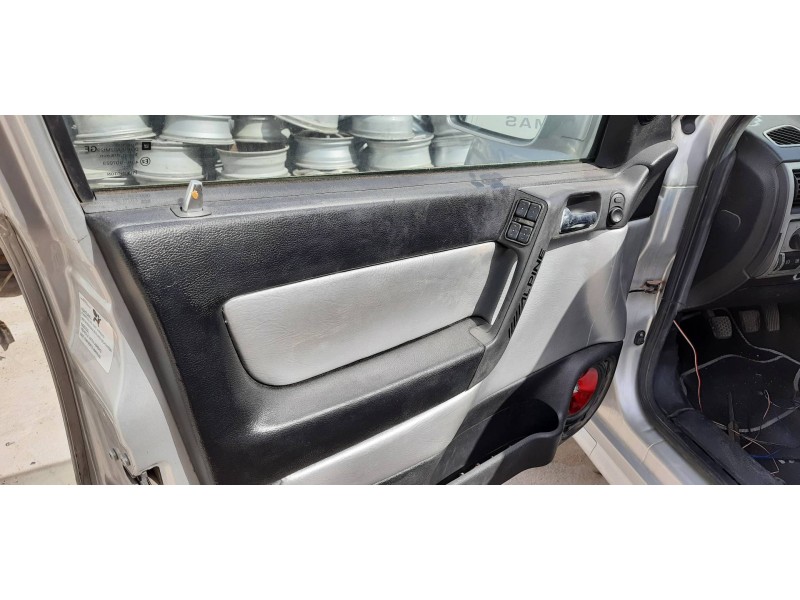 opel astra g berlina del año 2002