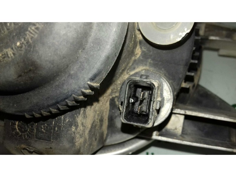 Recambio de faro antiniebla derecho para peugeot 206 berlina xt referencia OEM IAM 9628733980 67742981 VALEO