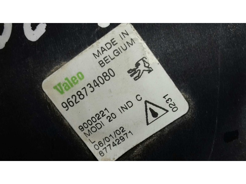 Recambio de faro antiniebla izquierdo para peugeot 206 berlina xt referencia OEM IAM 9628734080 67742971 VALEO